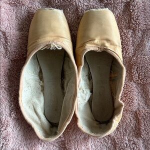 Smelly Used Professional Ballerina Pointe Shoes
